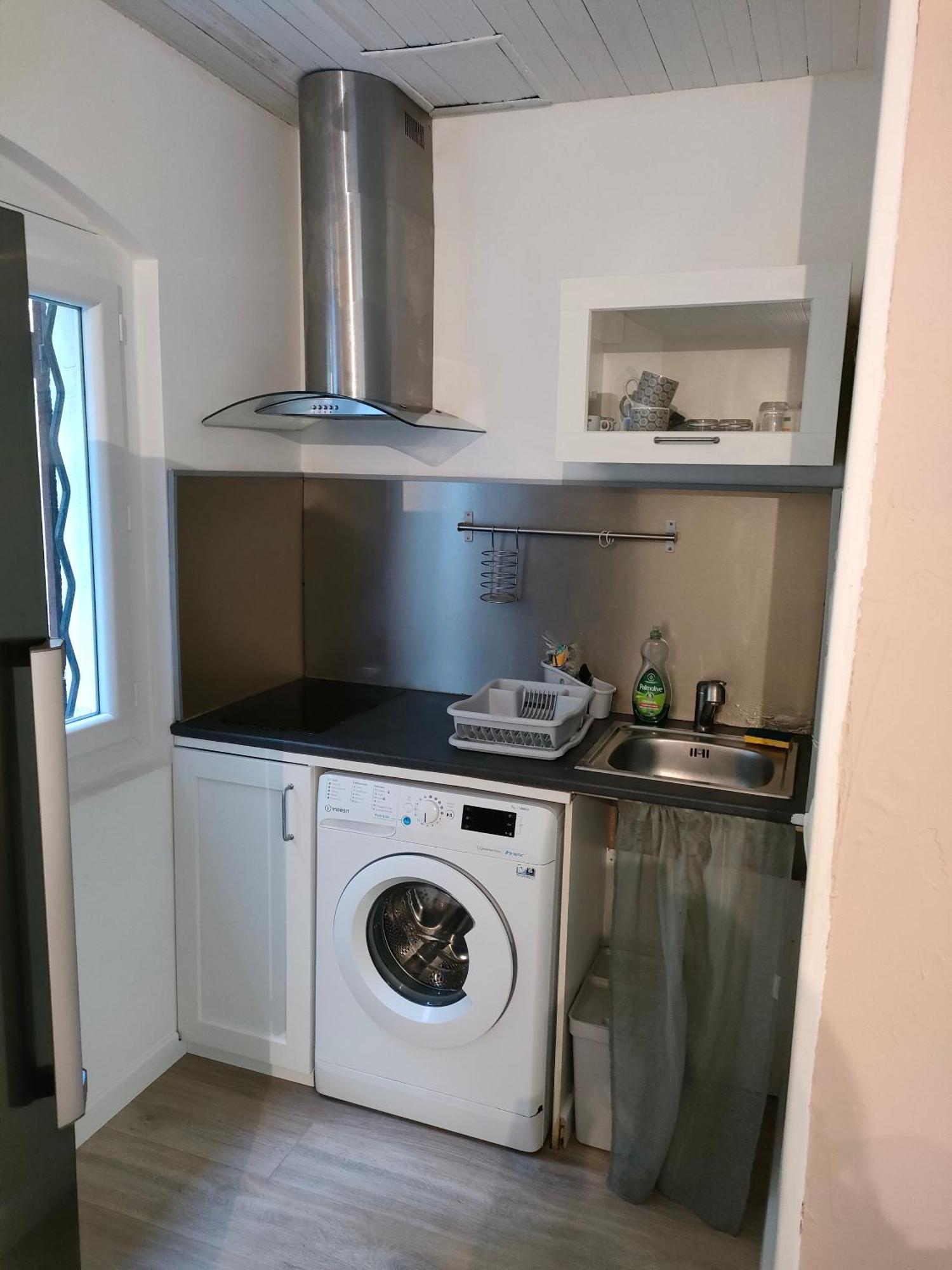 Maisonnette-studio 83200 * Toulon